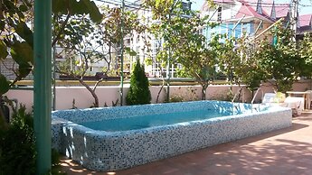 Lazur Guest House