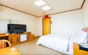 Newvera Hotel