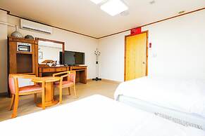 Newvera Hotel