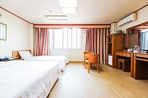 Newvera Hotel