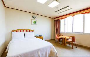 Newvera Hotel