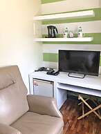 Royale Tagaytay B&B