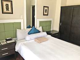 Royale Tagaytay B&B