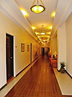 Royale Tagaytay B&B