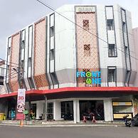Front One Budget Hotel Slamet Riyadi Solo