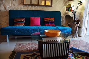 The Cozy Beach Cave