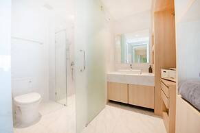 Blooming Hill Boutique Suites
