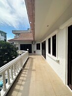 Blooming Hill Boutique Suites