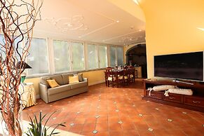 Ilary House