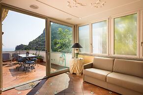 Ilary House