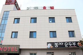 Gipoong Hotel