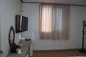 Gipoong Hotel