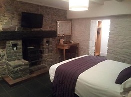 The Grove Hotel