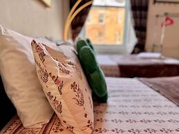 @part Bernard Rooms