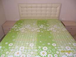 Safir Apartments
