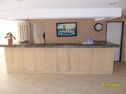 Safir Apartments