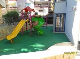 Safir Apartments