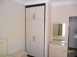 Safir Apartments