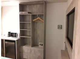 PH SUITES