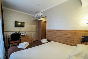 Mildom City Hotel