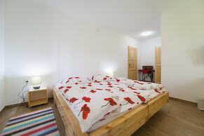 House Maka