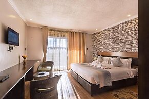 Lerruat Log Resort