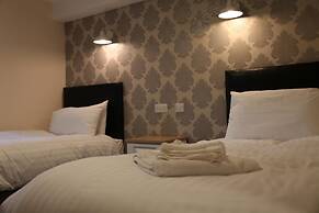Alcester Inn