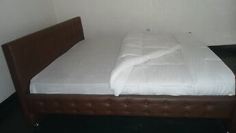 Airport Inn Motel