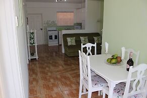 Amarilla Apts