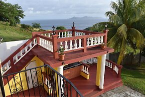 Amarilla Apts