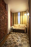 Guzi Rooms & Suites