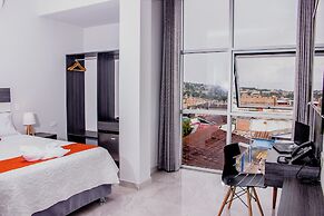 Palm Hotel