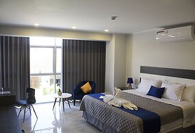 Palm Hotel