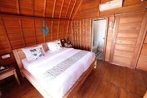 Adara Beach Hut