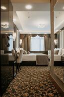 Grand Lark Otel