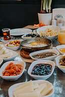 Grand Lark Otel