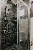 Grand Lark Otel