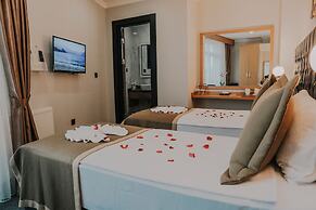 Grand Lark Otel
