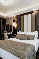 Grand Lark Otel