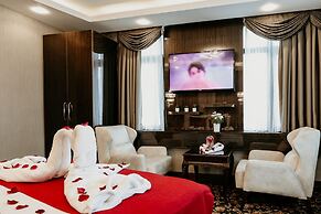 Grand Lark Otel