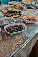 Grand Lark Otel