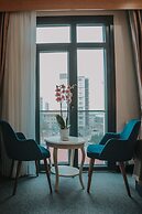 Grand Lark Otel