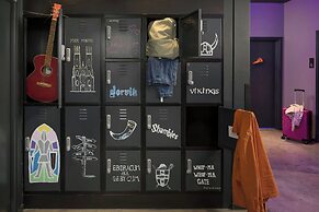 Moxy York