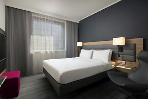 Moxy York