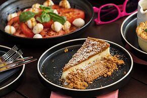 Moxy York