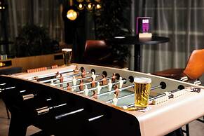 Moxy York