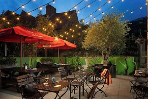 Moxy York