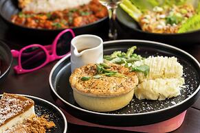 Moxy York