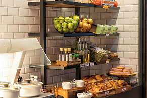 Moxy York
