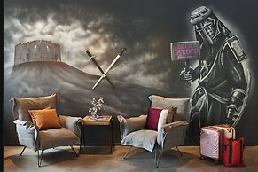 Moxy York
